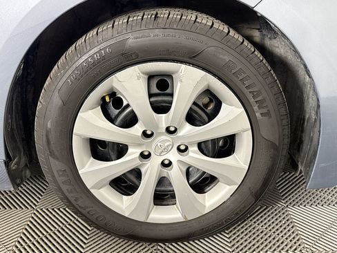 Used 2024 Toyota Corolla LE FWD image 29