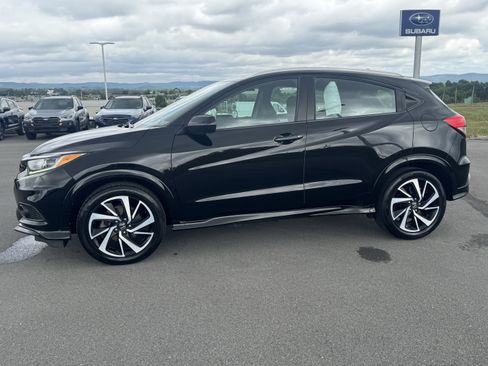 Used 2019 Honda HR-V Sport image 9