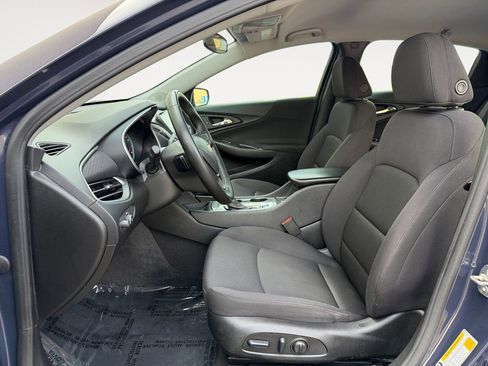 Used 2025 Chevrolet Malibu RS FWD image 14