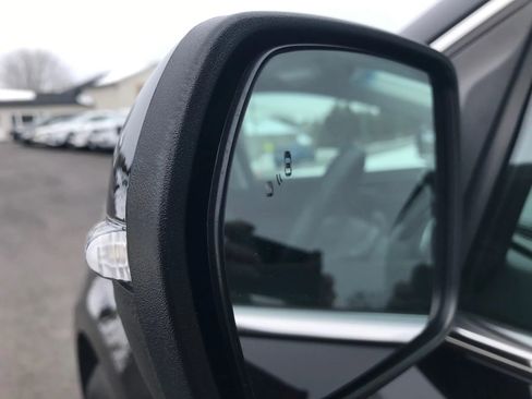 Used 2020 Ford Edge SEL w/ Convenience Package image 43