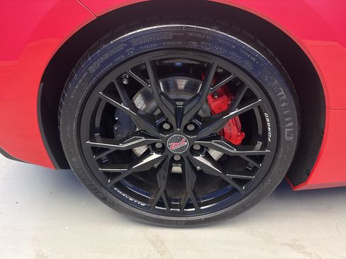 Used 2023 Chevrolet Corvette Stingray Preferred Conv w/ Z51 Performance Package RWD image 8