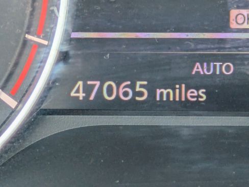 Used 2023 Nissan Rogue SV image 29