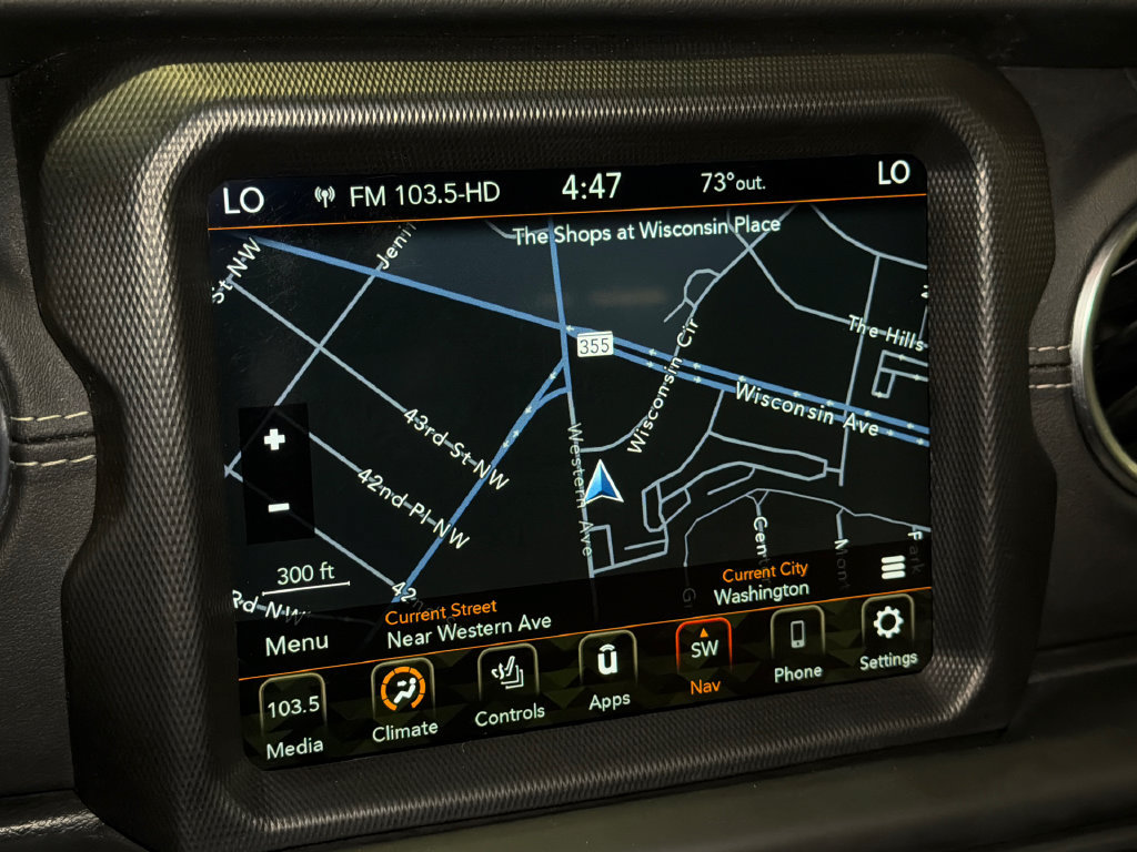 Used 2022 Jeep Wrangler Unlimited Sahara w/ Cold Weather Group AWD/4WD image 26