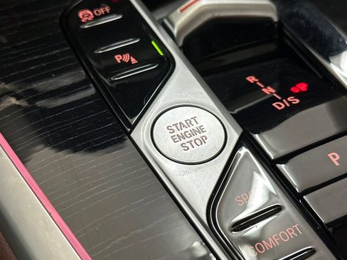 Used 2024 BMW X7 xDrive40i w/ M Sport Package image 36