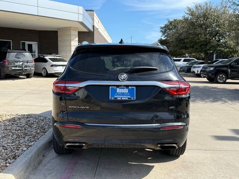 Used 2020 Buick Enclave Essence w/ Sport Touring Edition image 4