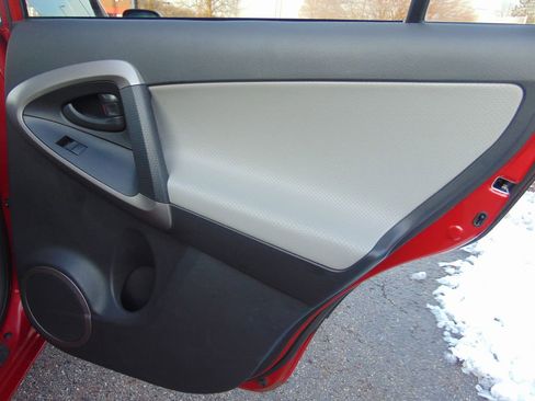 Used 2008 Toyota RAV4 Limited image 21