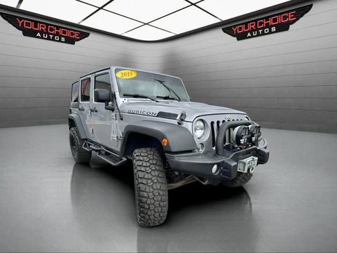 Used 2015 Jeep Wrangler Unlimited Rubicon w/ Dual Top Group AWD/4WD image 3