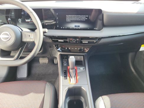 New 2026 Nissan Kicks SR w/ Cold Weather Package image 13
