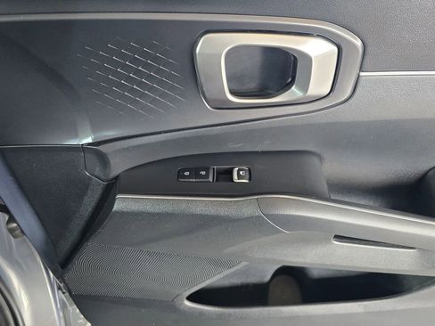 Used 2021 Kia Sorento LX FWD image 27