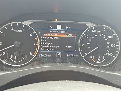 Used 2024 Nissan Altima 2.5 SV w/ SV Premium Package image 19