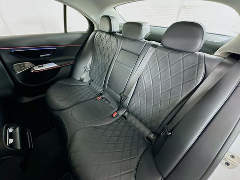 Used 2024 Mercedes-Benz E 350 4MATIC Sedan w/ Airmatic Package image 21