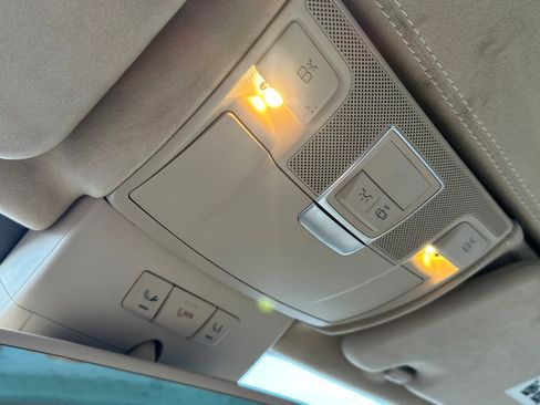 Used 2015 Mercedes-Benz SL 63 AMG image 21