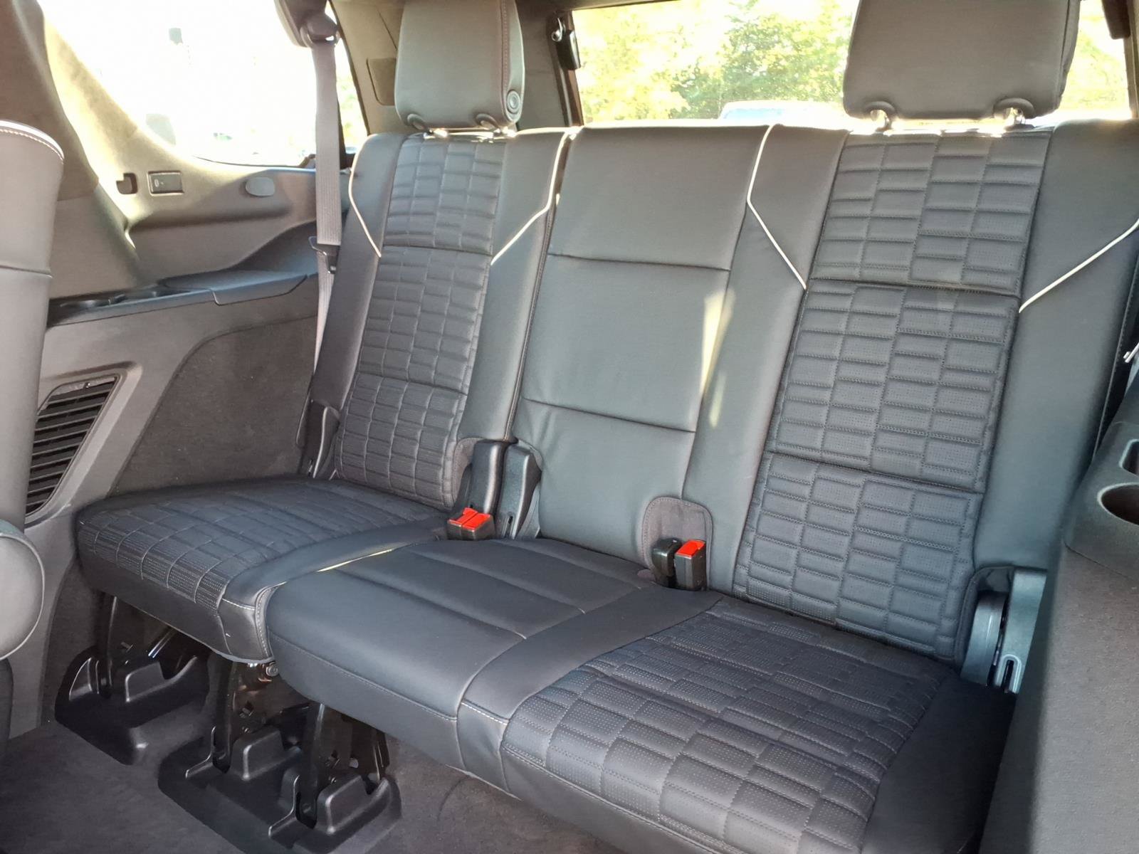 Used 2024 Cadillac Escalade Sport Platinum w/ LPO, ONYX Package AWD/4WD image 15