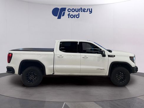 Used 2023 GMC Sierra 1500 AT4X image 9