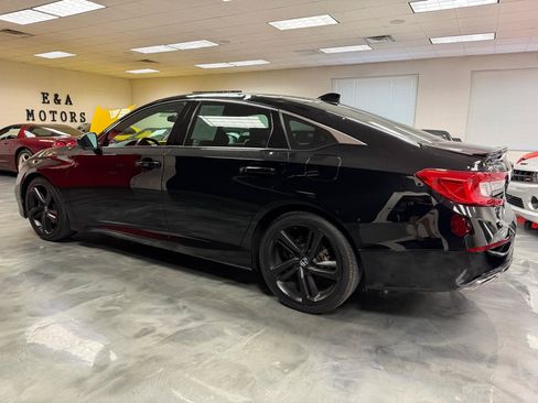 Used 2018 Honda Accord Sport image 12