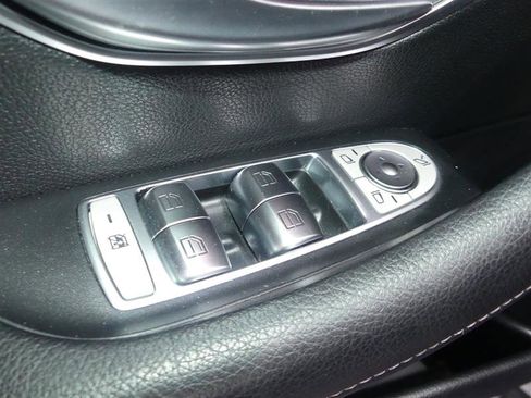 Used 2020 Mercedes-Benz E 350 4MATIC Sedan w/ Premium Package image 21