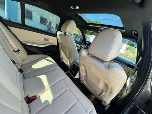 Used 2019 BMW 330i xDrive Sedan w/ Premium Package image 29