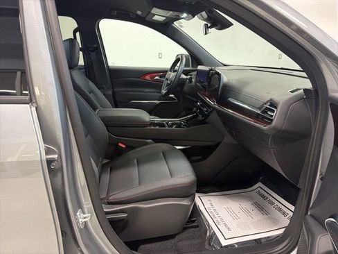 Used 2025 Chevrolet Traverse Z71 image 37