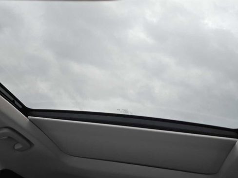 Used 2022 Ford Escape SE w/ SE Sport Appearance Package image 41