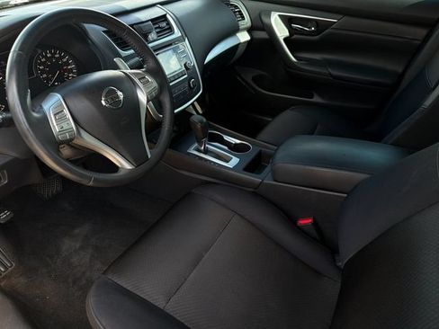 Used 2017 Nissan Altima 2.5 SR FWD image 11