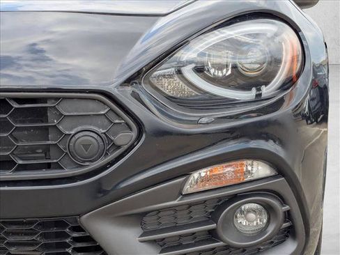 Used 2017 FIAT 124 Spider Abarth image 18