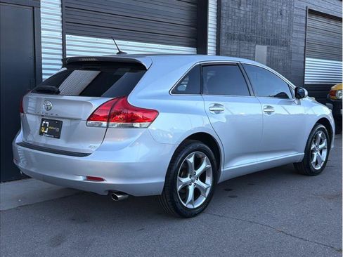 Used 2009 Toyota Venza AWD w/ Comfort Pkg image 3