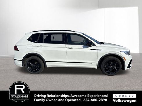 Used 2024 Volkswagen Tiguan SE R-Line w/ MDO Package, Two-Row image 11