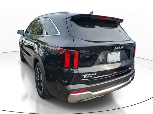 New 2026 Kia Sorento S FWD image 4