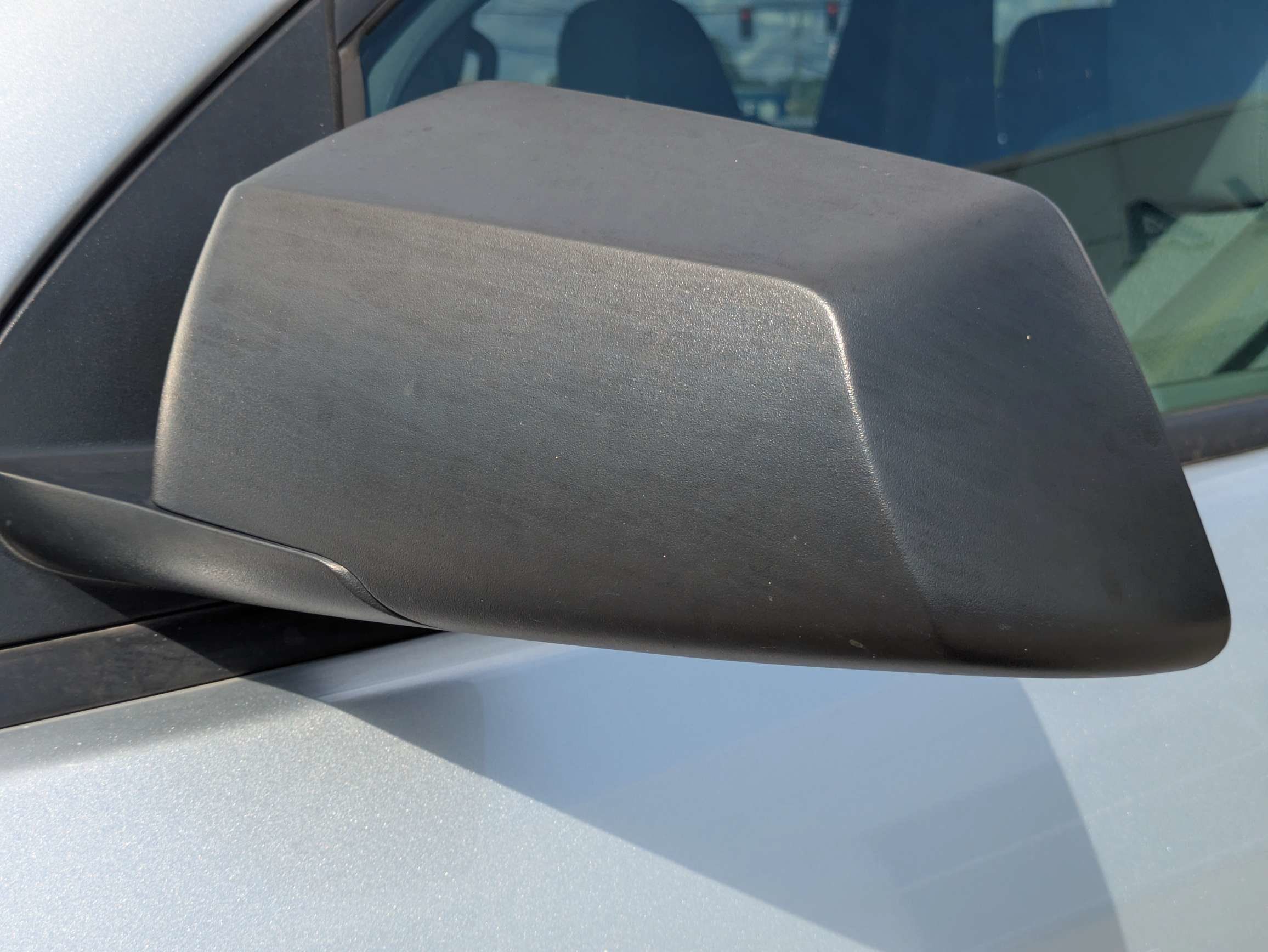 Used 2012 Chevrolet Traverse LS FWD image 11