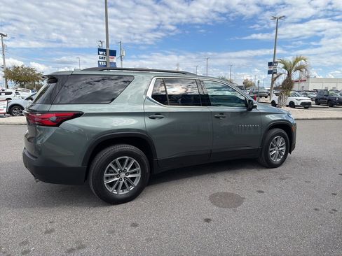 Used 2023 Chevrolet Traverse LT image 5