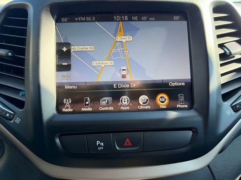 Used 2018 Jeep Cherokee Limited w/ High Altitude Package image 32