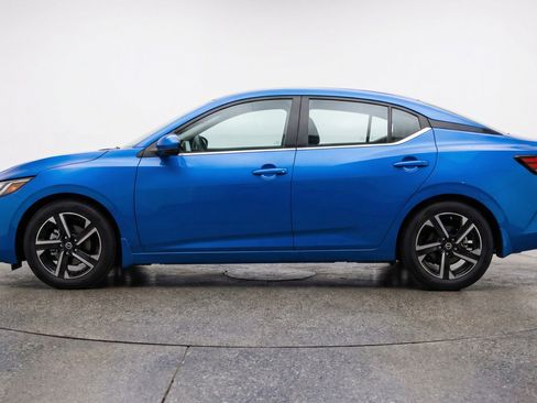 Used 2025 Nissan Sentra SV FWD image 5