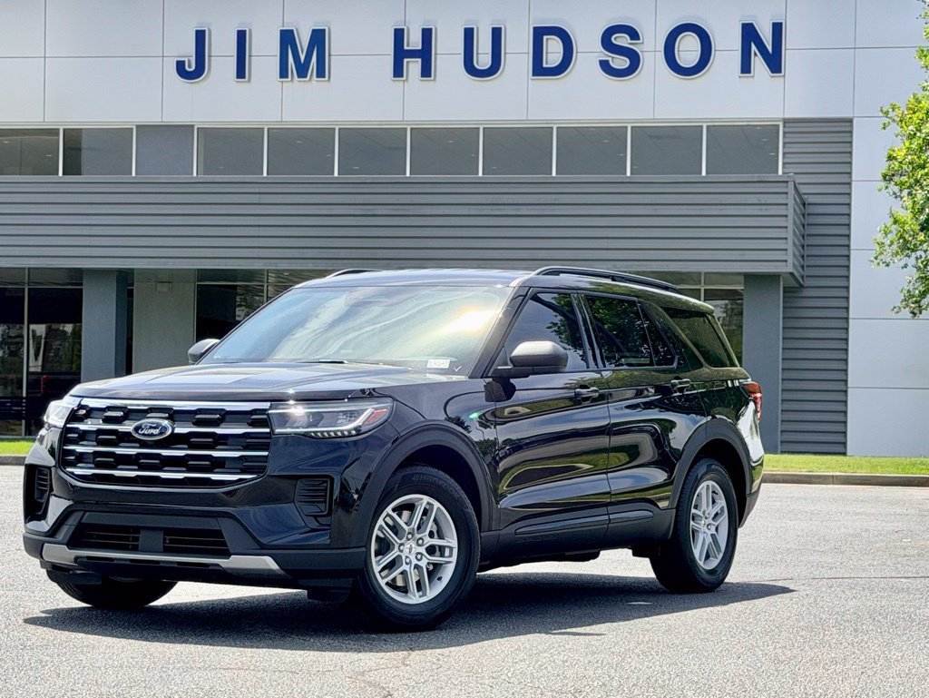 New 2026 Ford Explorer Active RWD image 2
