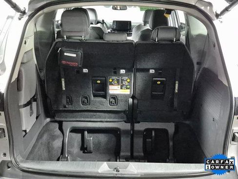 Certified 2024 Toyota Sienna XLE image 24