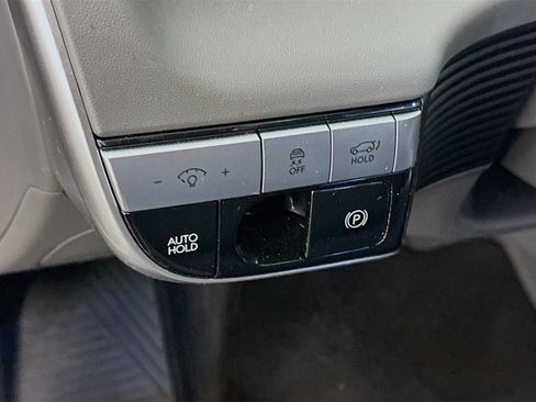 Used 2024 Hyundai Ioniq 5 SEL AWD/4WD image 17