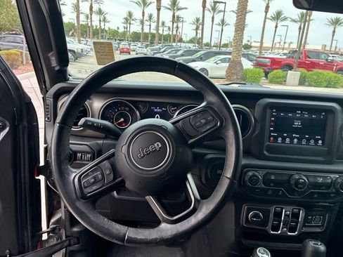 Used 2018 Jeep Wrangler Unlimited Sport S AWD/4WD image 7