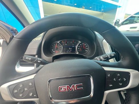 Used 2024 GMC Terrain SLT AWD/4WD image 13