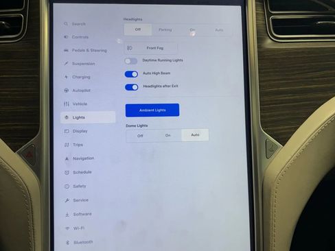 Used 2015 Tesla Model S P90D image 39