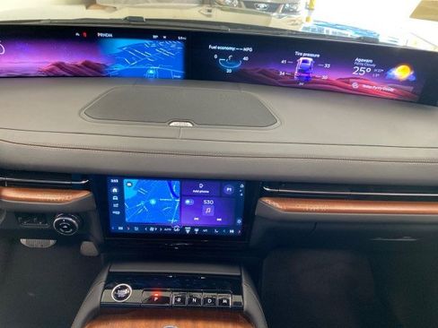 New 2025 Lincoln Navigator Black Label image 25