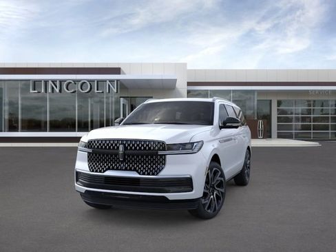 New 2026 Lincoln Navigator Reserve AWD/4WD image 2