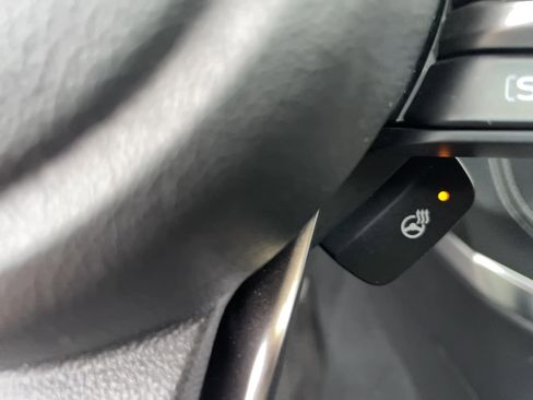 Used 2023 Subaru Forester Touring image 17