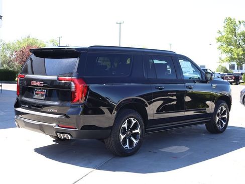 New 2026 GMC Yukon XL AT4 w/ AT4 Premium Plus Package AWD/4WD image 6