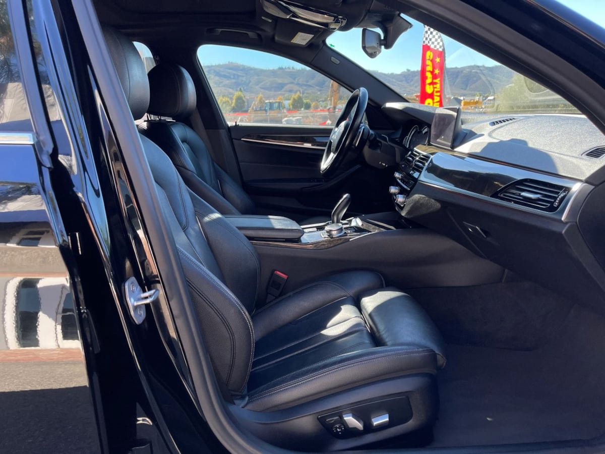 Used 2018 BMW 540i w/ Premium Package RWD image 26