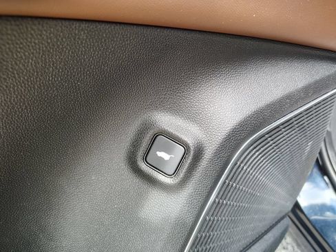 Used 2025 Acura MDX SH-AWD w/ Technology Package image 16