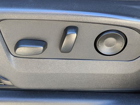 Used 2024 GMC Sierra 2500 SLE image 15