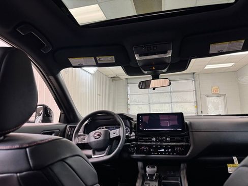 New 2026 Nissan Pathfinder Rock Creek w/ Rock Creek Premium Package AWD/4WD image 16