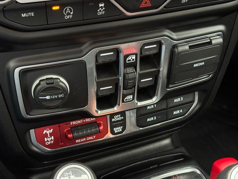 Used 2021 Jeep Gladiator Rubicon image 34