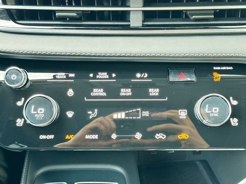 Certified 2026 INFINITI QX60 Luxe w/ Cargo Package FWD image 17