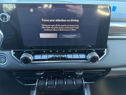 New 2026 GMC Canyon Elevation w/ Convenience Package image 12