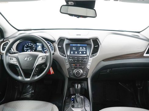 Used 2017 Hyundai Santa Fe SE w/ Cargo Package AWD/4WD image 14